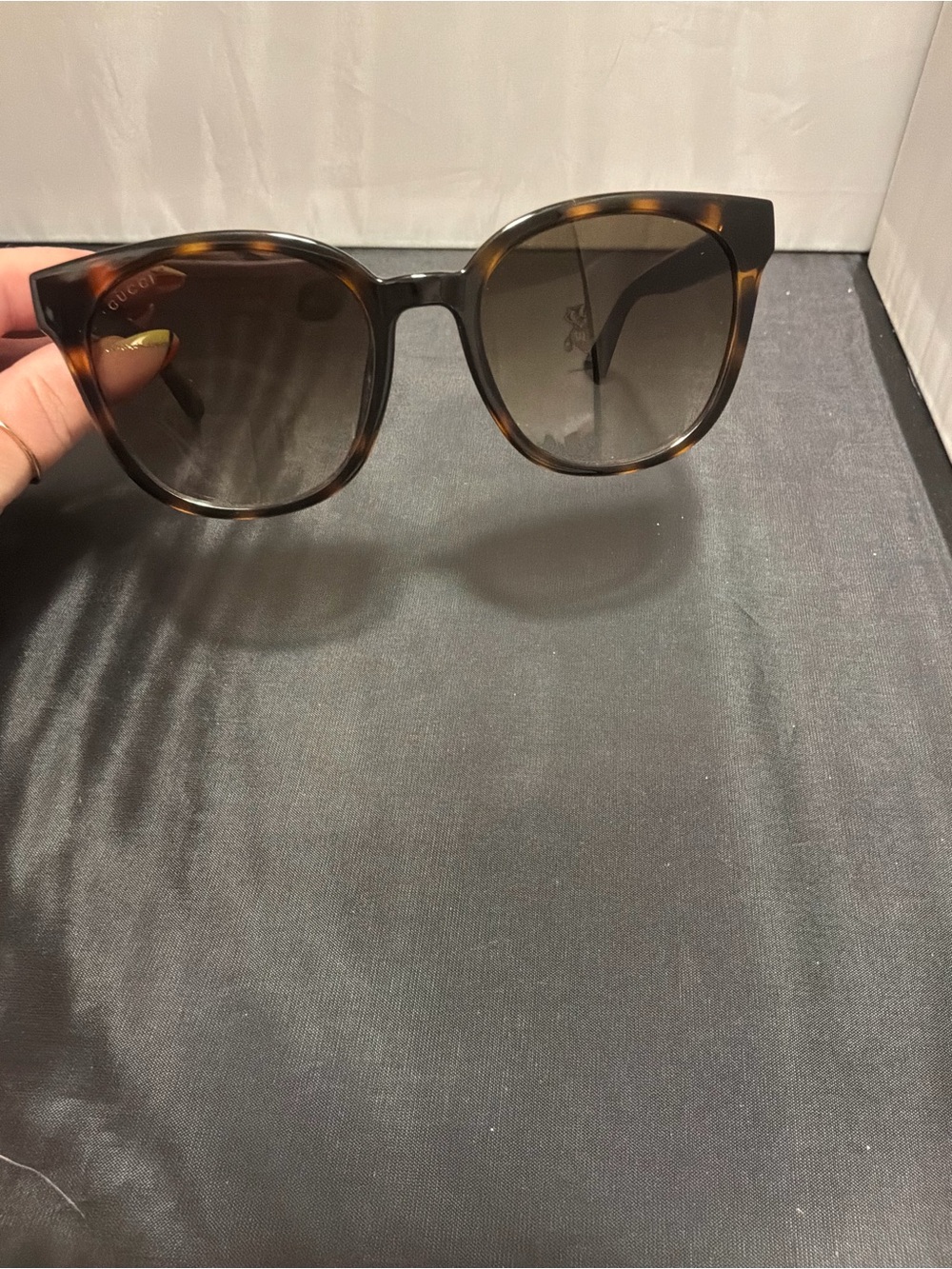 Gucci Tortoiseshell Cat-Eye Sunglasses with Brown Gradient Lenses - Picture 3 of 8